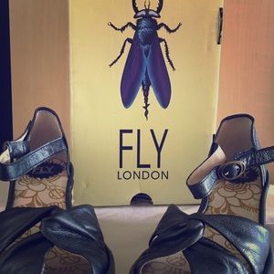 London Fly Wedge Peep Toe Sandal